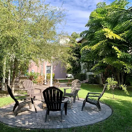 Grey Mist - Recharge In A Stylish Home Near Downtown